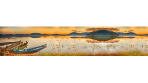 Panneau de bain : Le lac de Lak, Vietnam