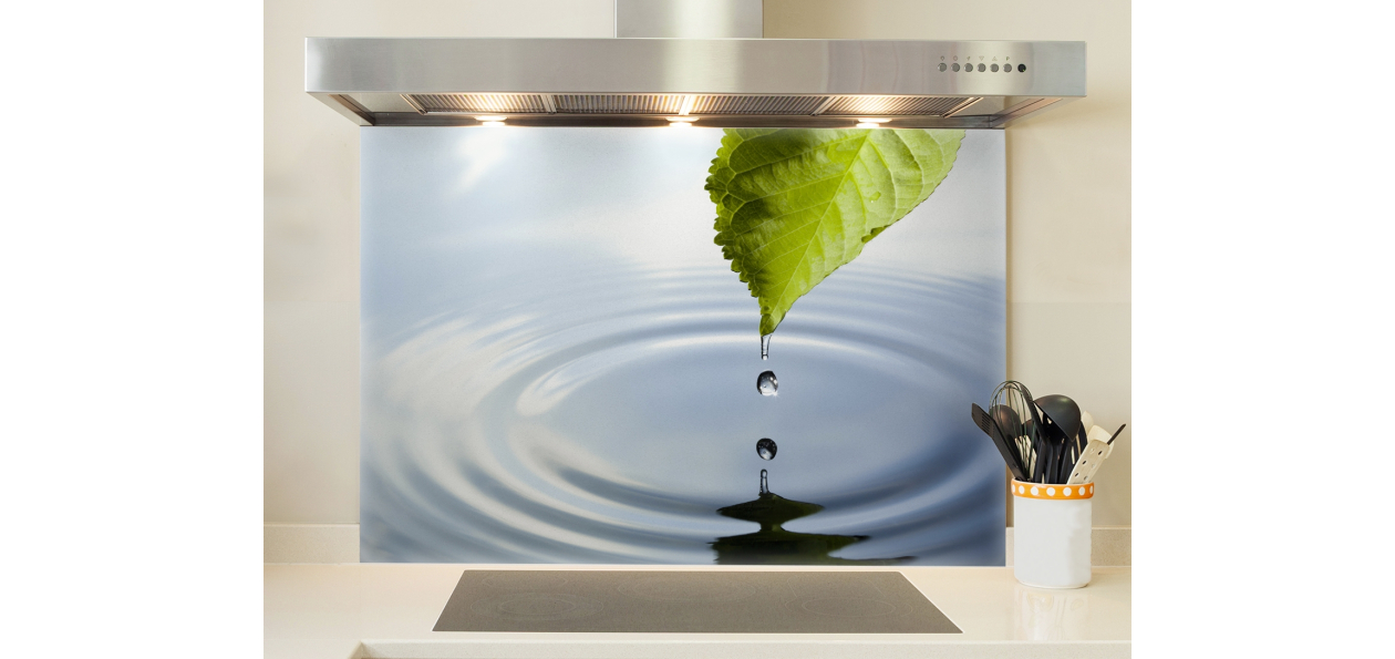 Feuille et goutte d'eau