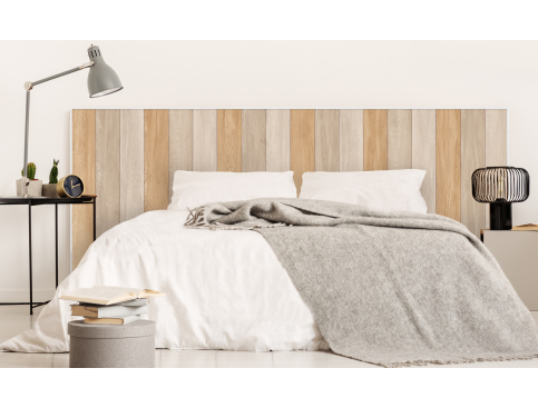 Tête de lit :  Planche en bois
